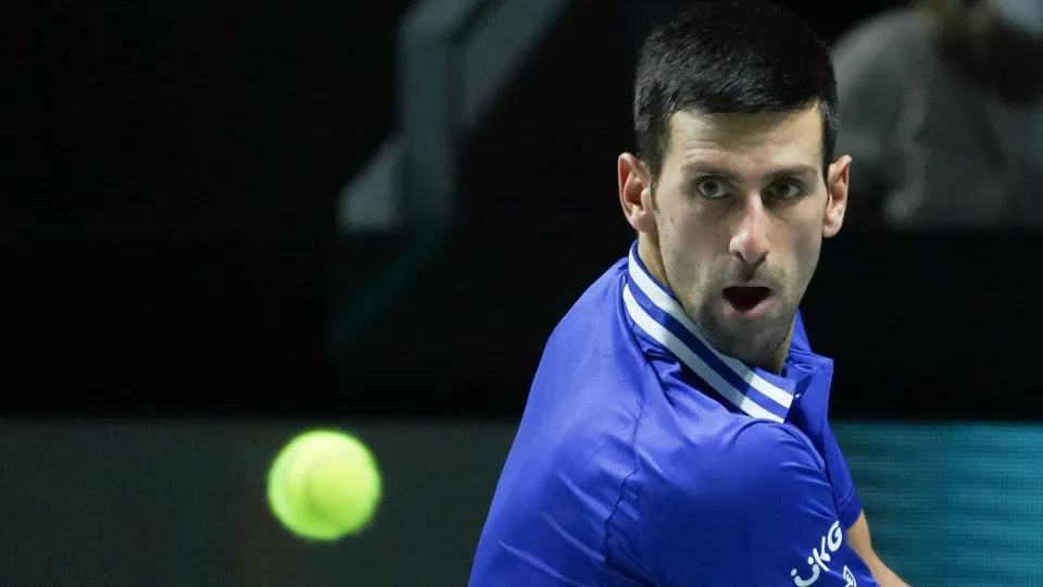 Djokovic desiste do Aberto de Madri por causa de lesão: 'Infelizmente não poderei competir'